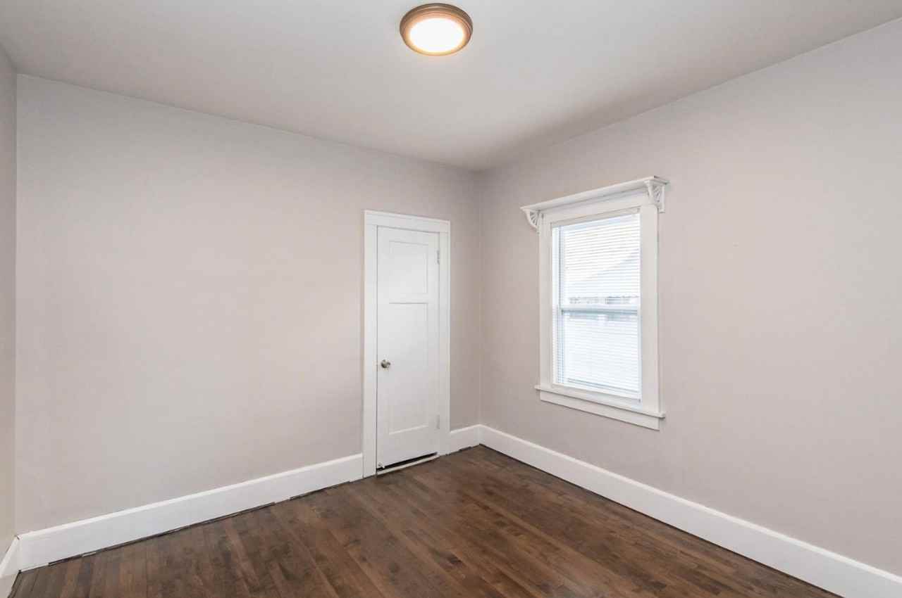 1022 Goold St - Photo 7 of 14