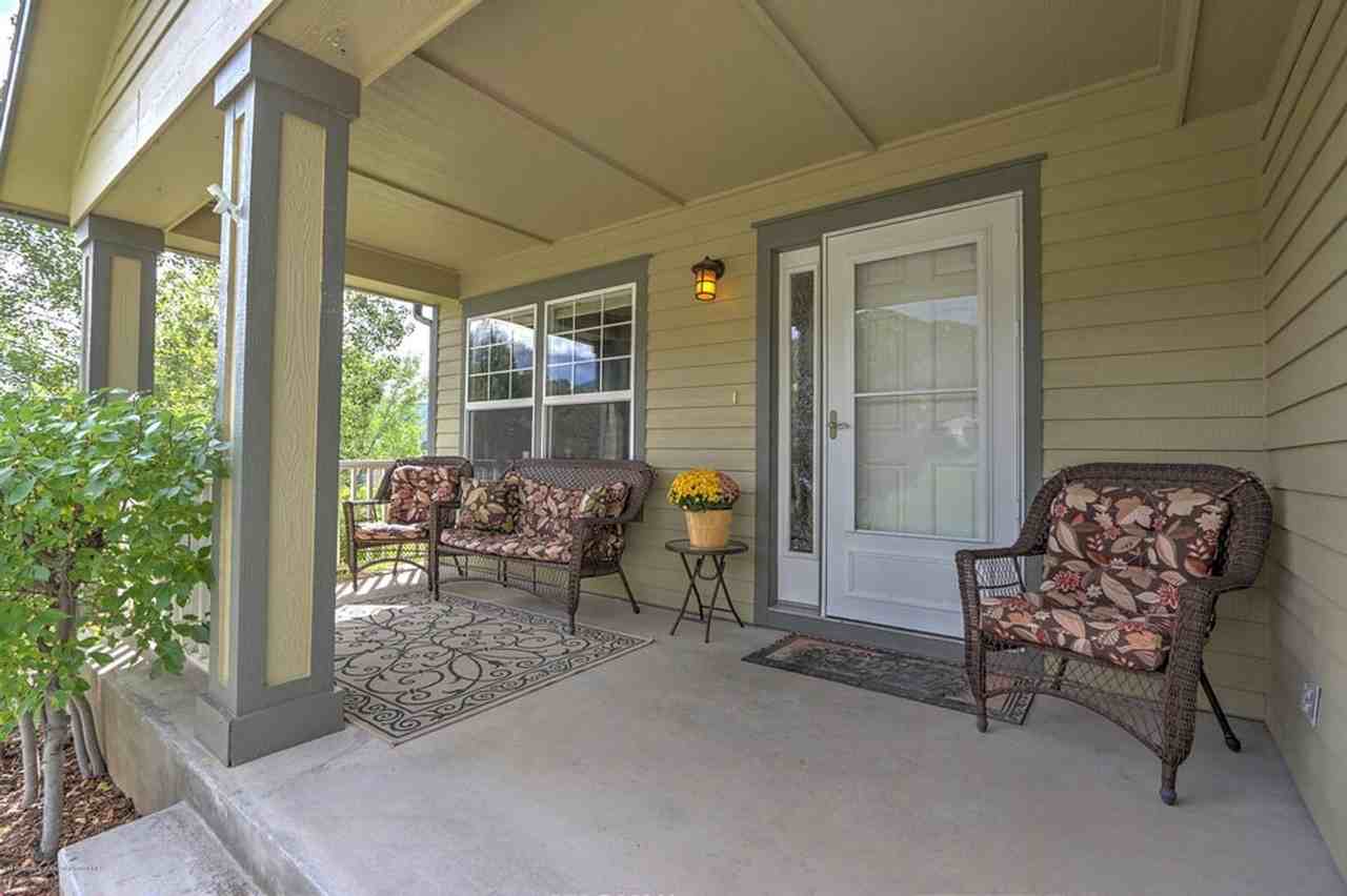 621 Lariat Loop - Photo 3 of 21