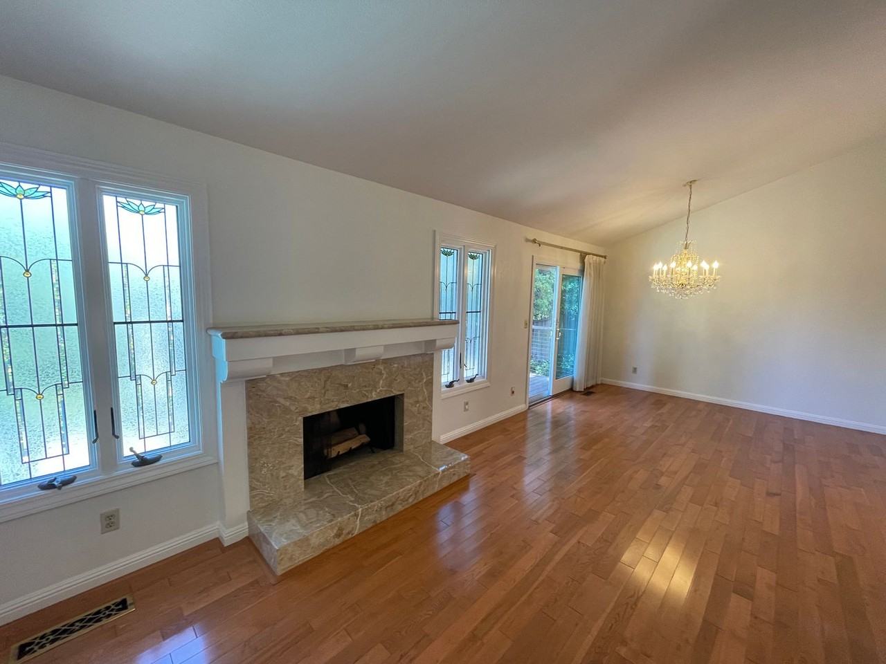 10434 Alicia Ct - Photo 4 of 25