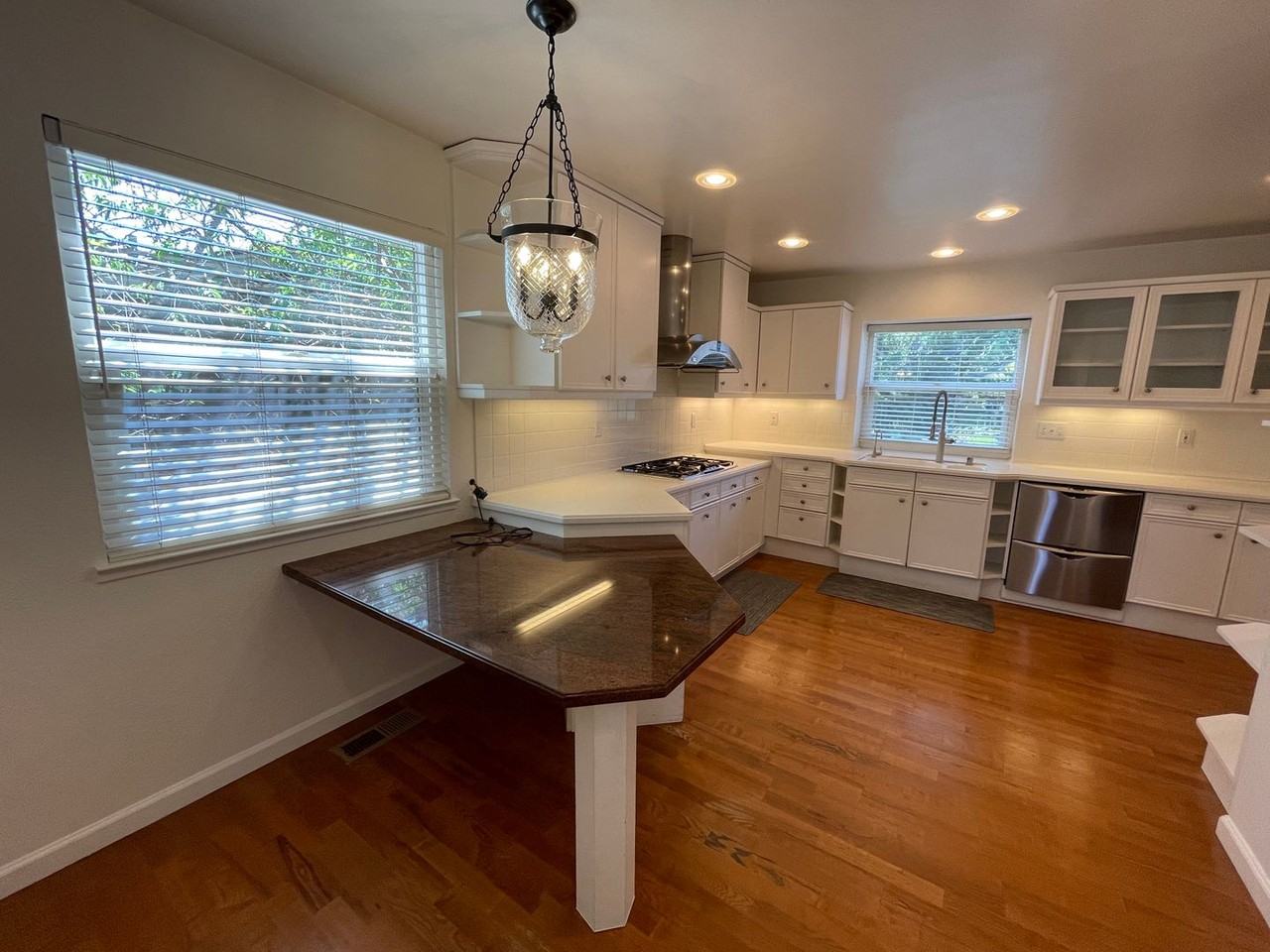 10434 Alicia Ct - Photo 6 of 25