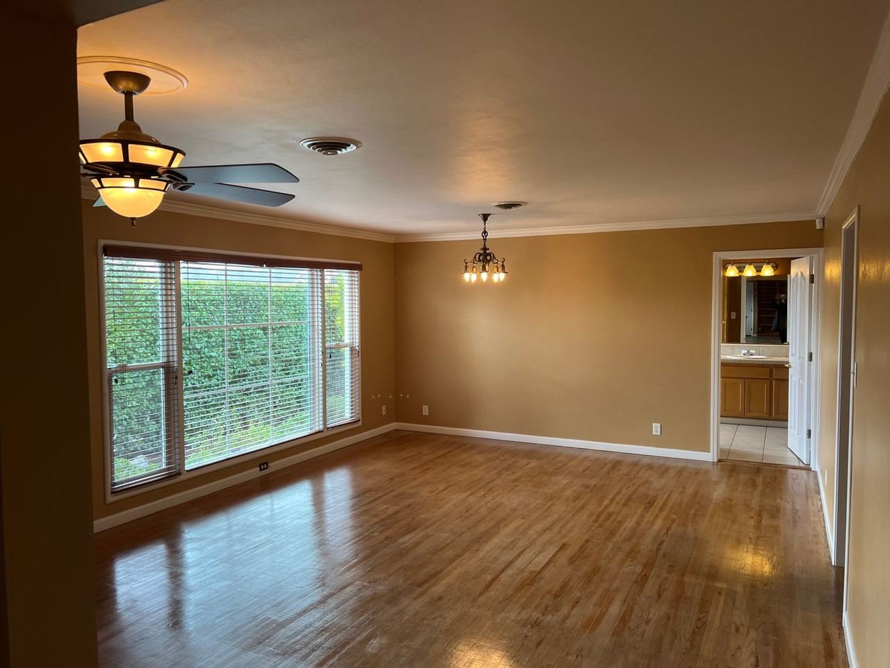 1620 Park Ave - Photo 4 of 32