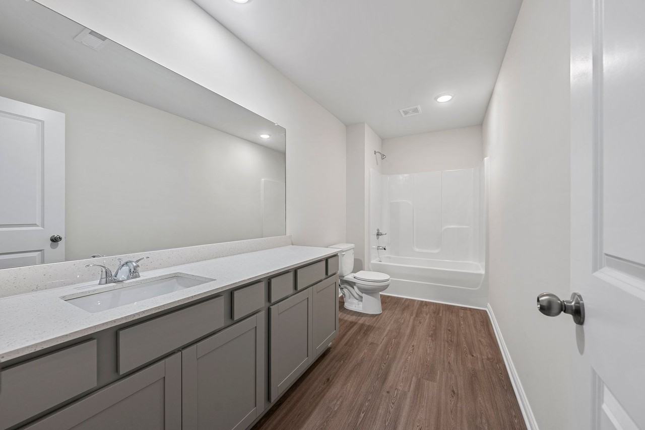 3142 White Ash St - Photo 3 of 9
