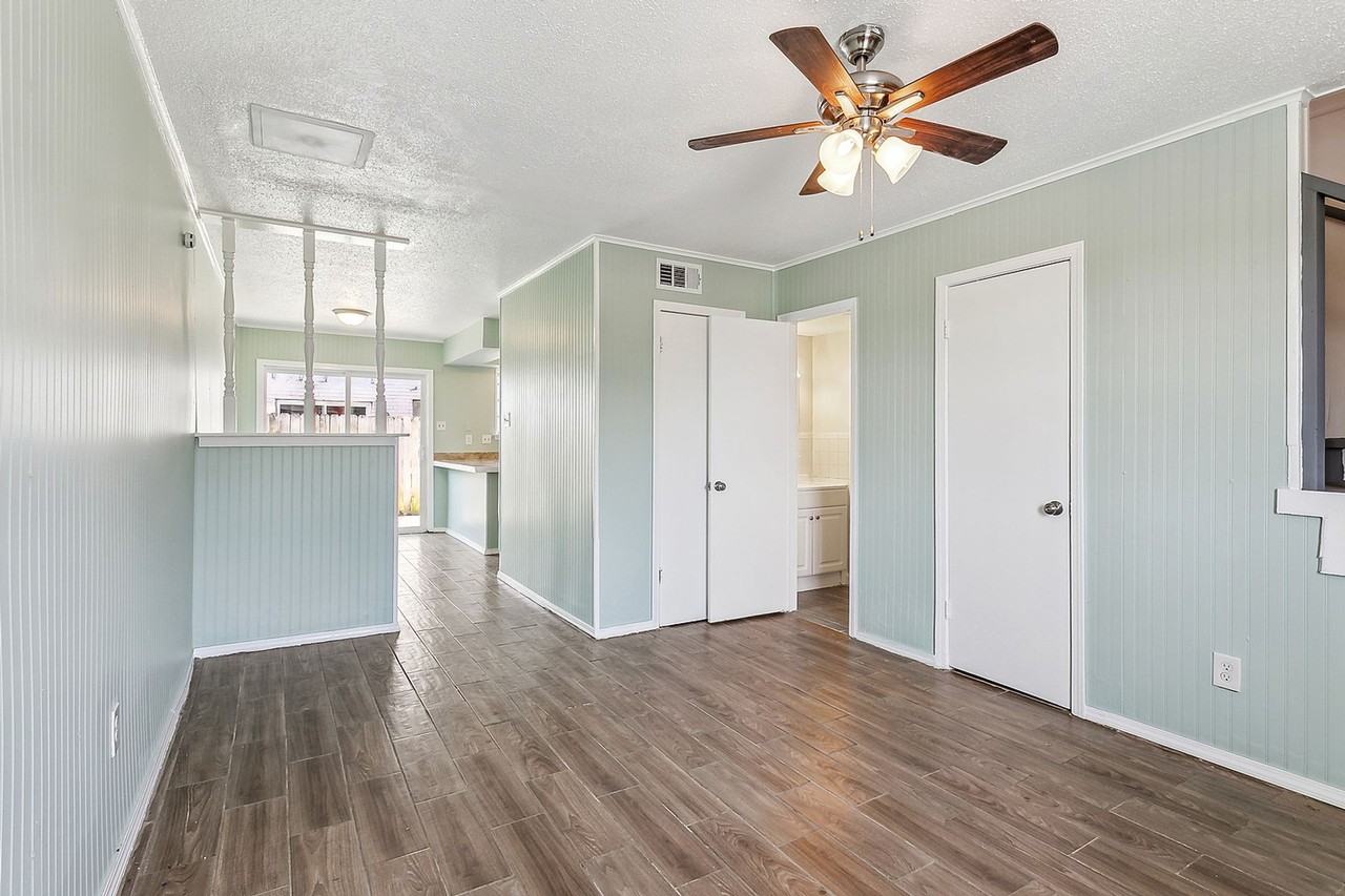 1053 Tallow Tree Ln #10 - Photo 3 of 16