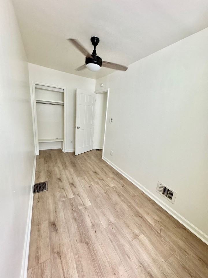 2030 Waterloo St - Photo 4 of 10