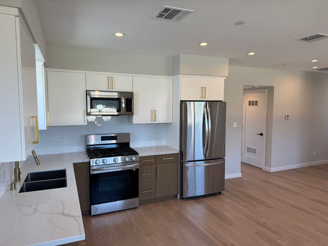 4820 S Slauson Ave #4822 - Photo 2 of 10