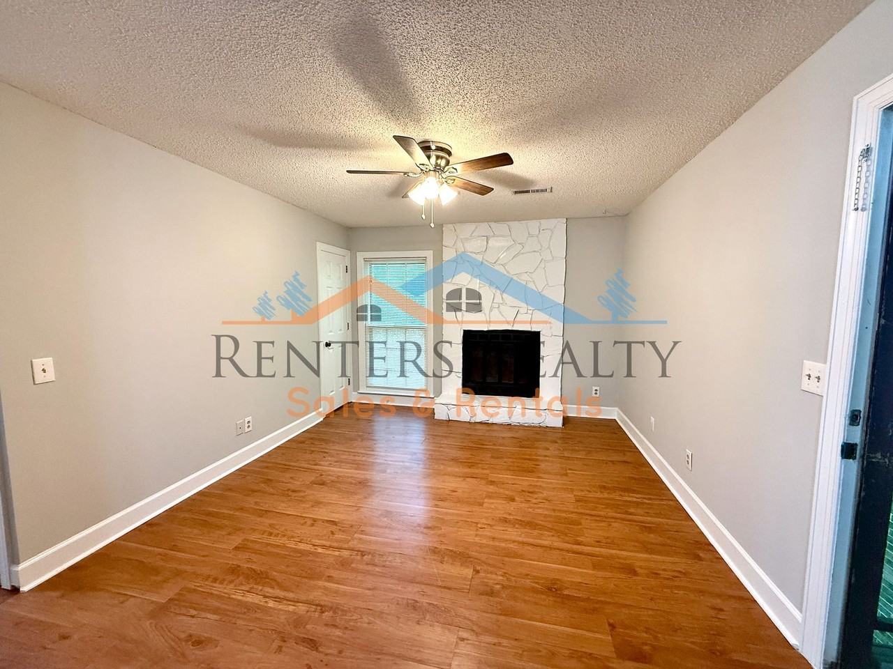 2105 Epworth Dr Ne #F - Photo 2 of 15