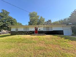 featured image of 3209 E Gasconade St