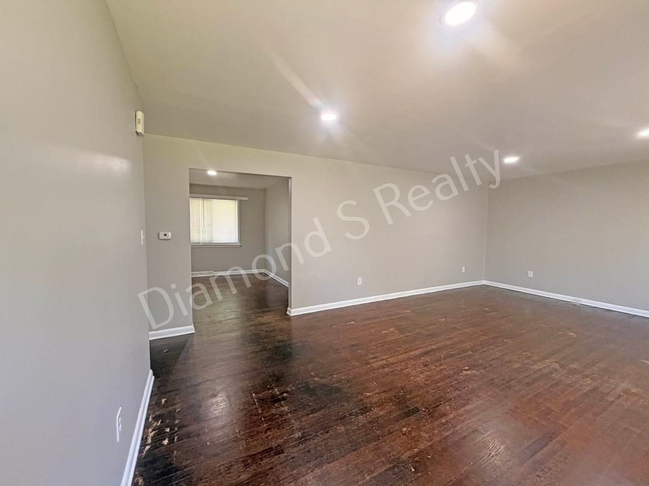 3209 E Gasconade St - Photo 5 of 25