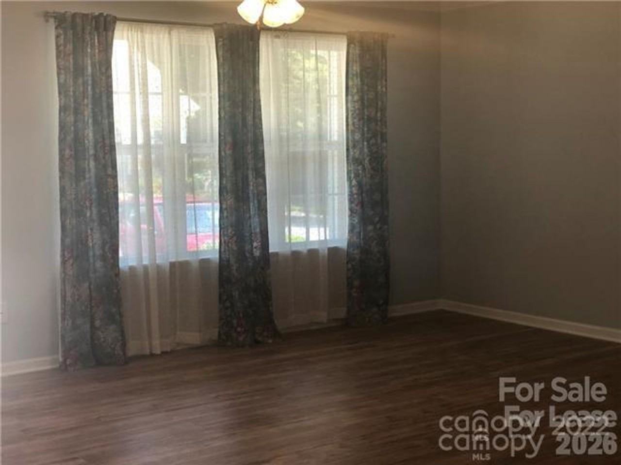 106 Navigator Ct - Photo 7 of 12