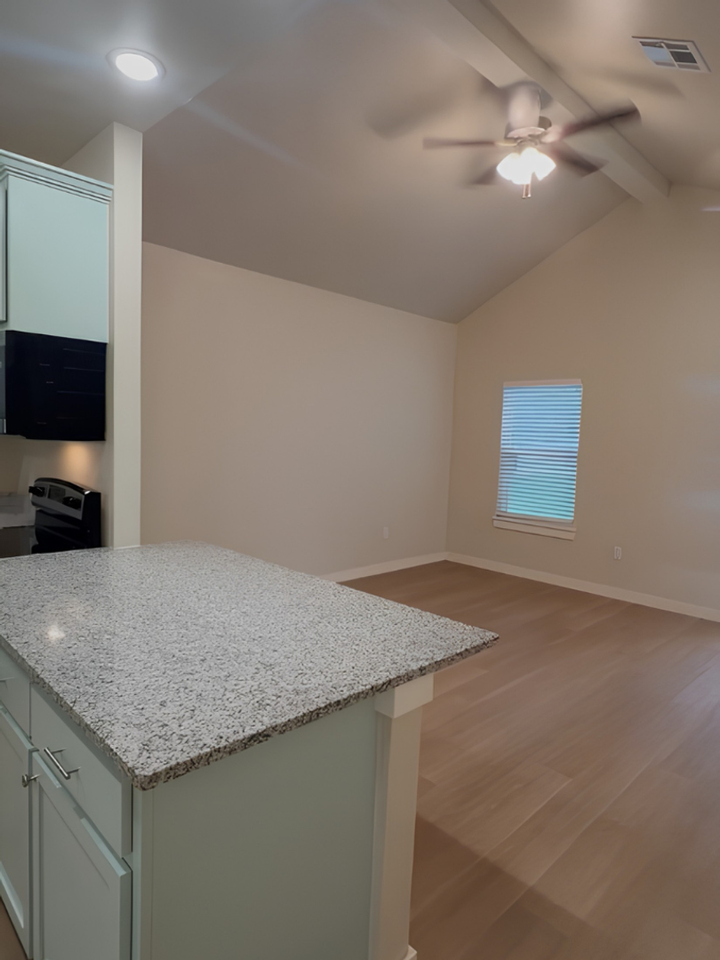 216 N 13th St - Photo 3 of 8