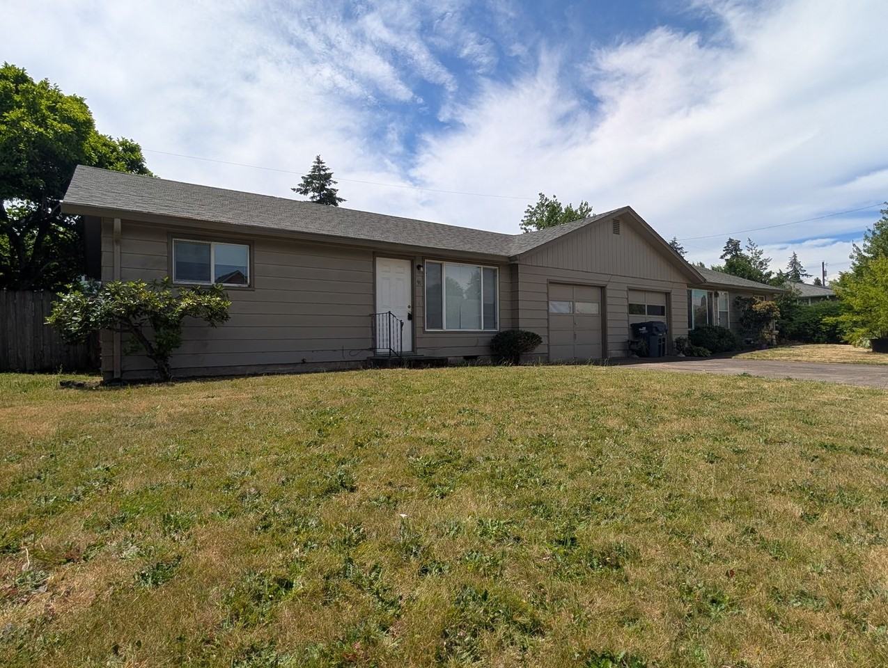 98 Stults Ave - Photo 2 of 20
