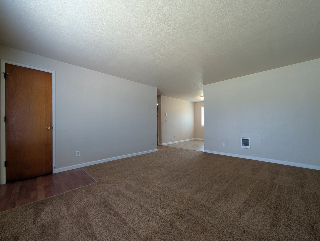 98 Stults Ave - Photo 7 of 20