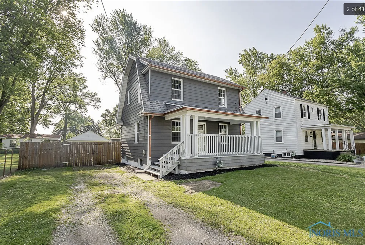2242 Vaness Drive - Photo 4 of 16