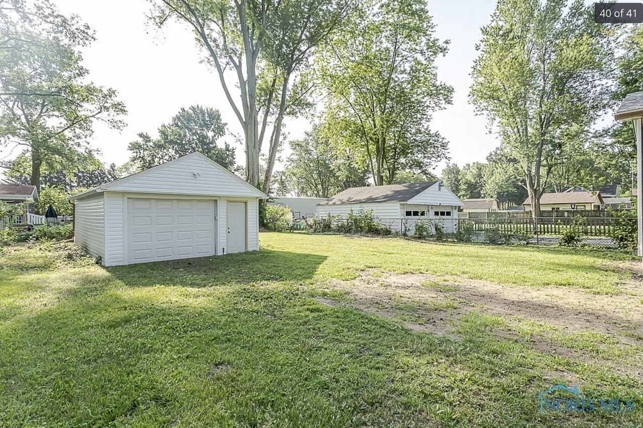 2242 Vaness Drive - Photo 5 of 16