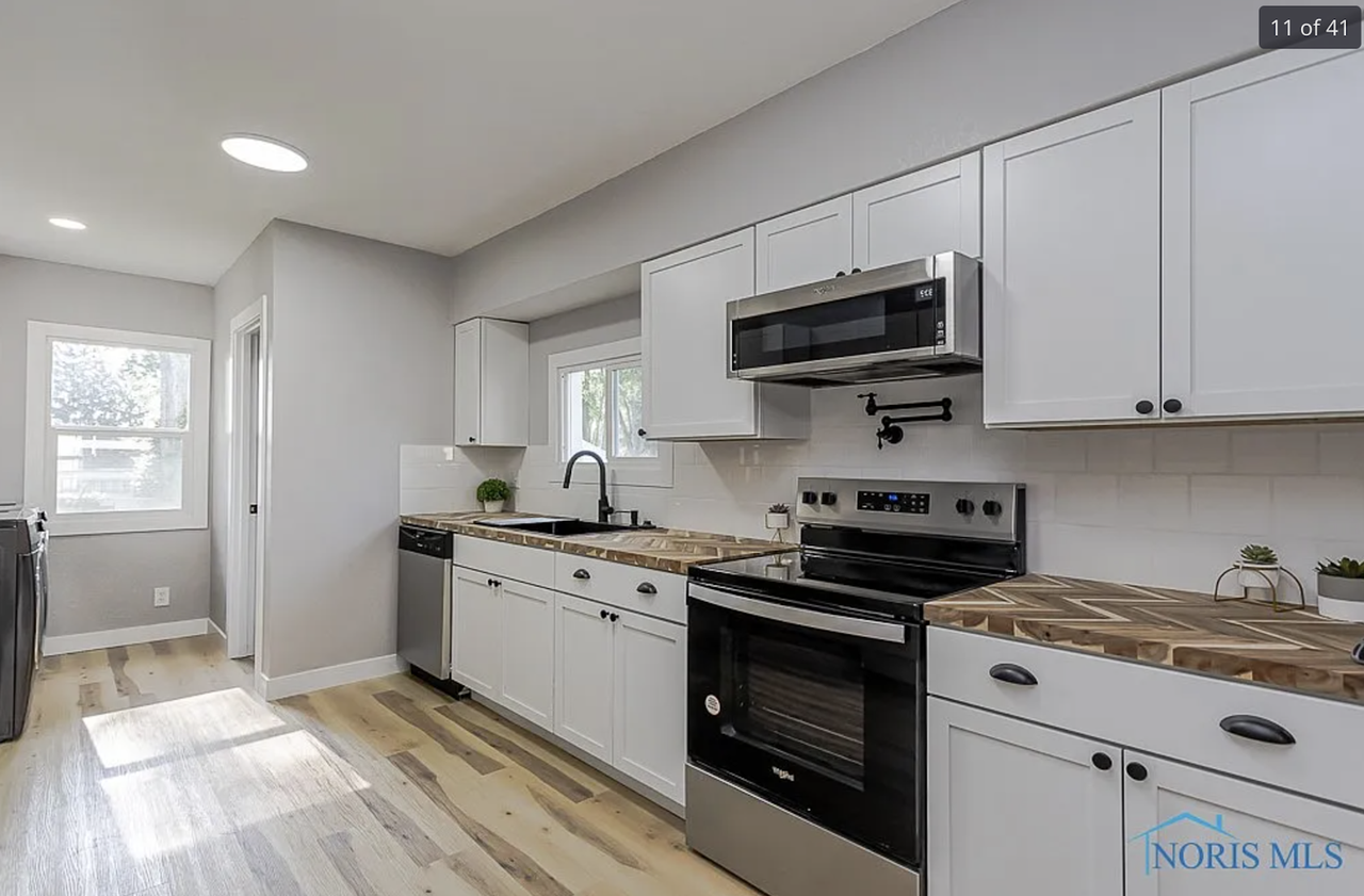 2242 Vaness Drive - Photo 6 of 16