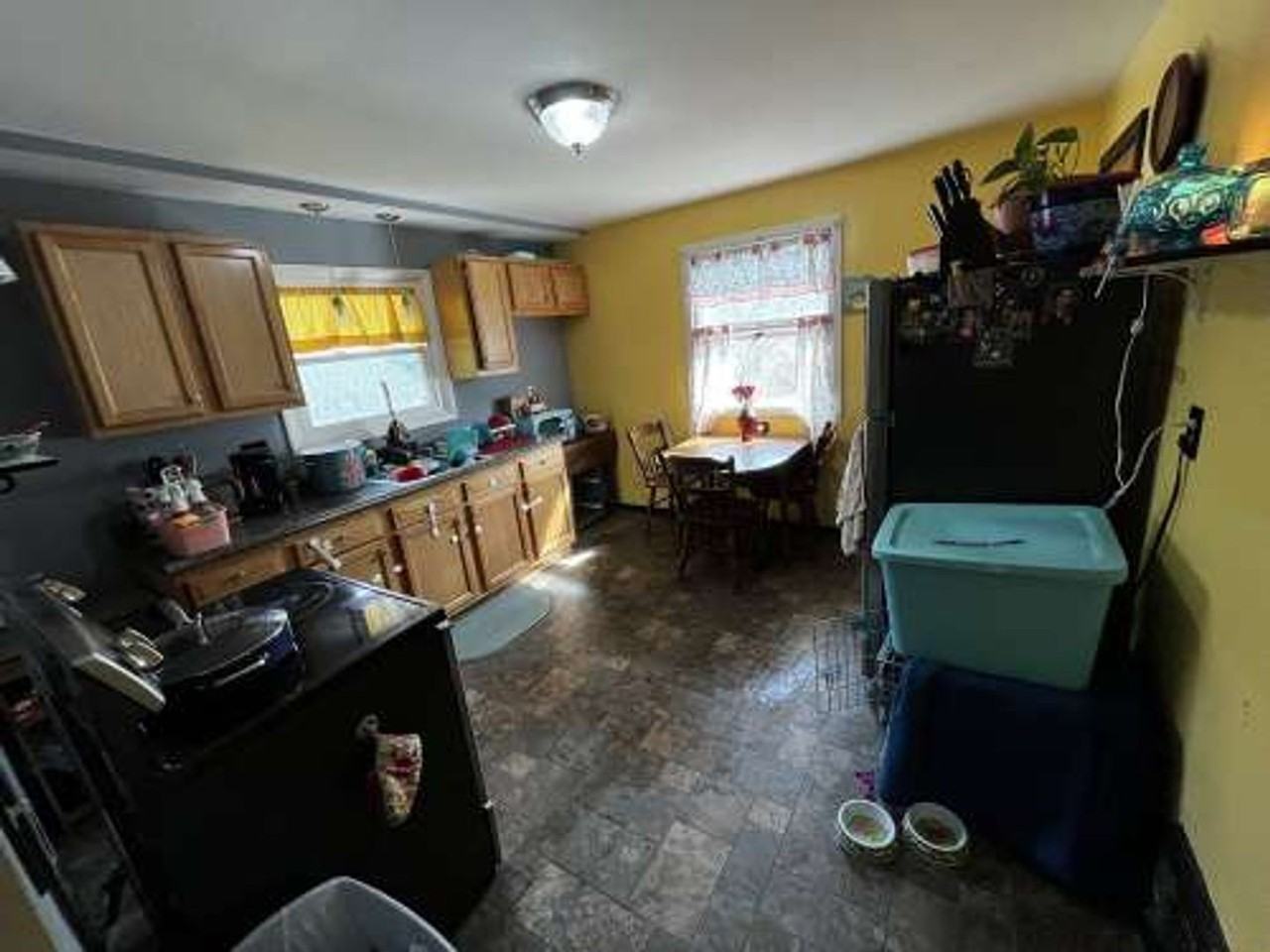 28 Avon St - Photo 3 of 8