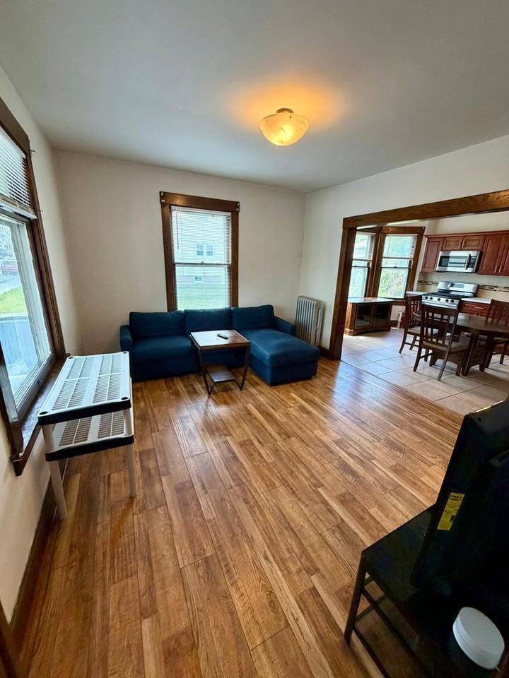 36 Farr Ave - Photo 3 of 28