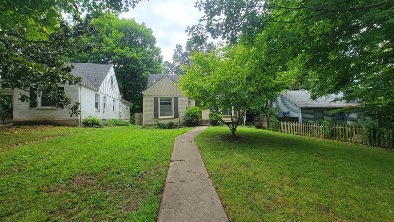 202 Fenley Ave - Photo 2 of 20