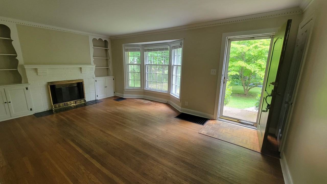202 Fenley Ave - Photo 3 of 20