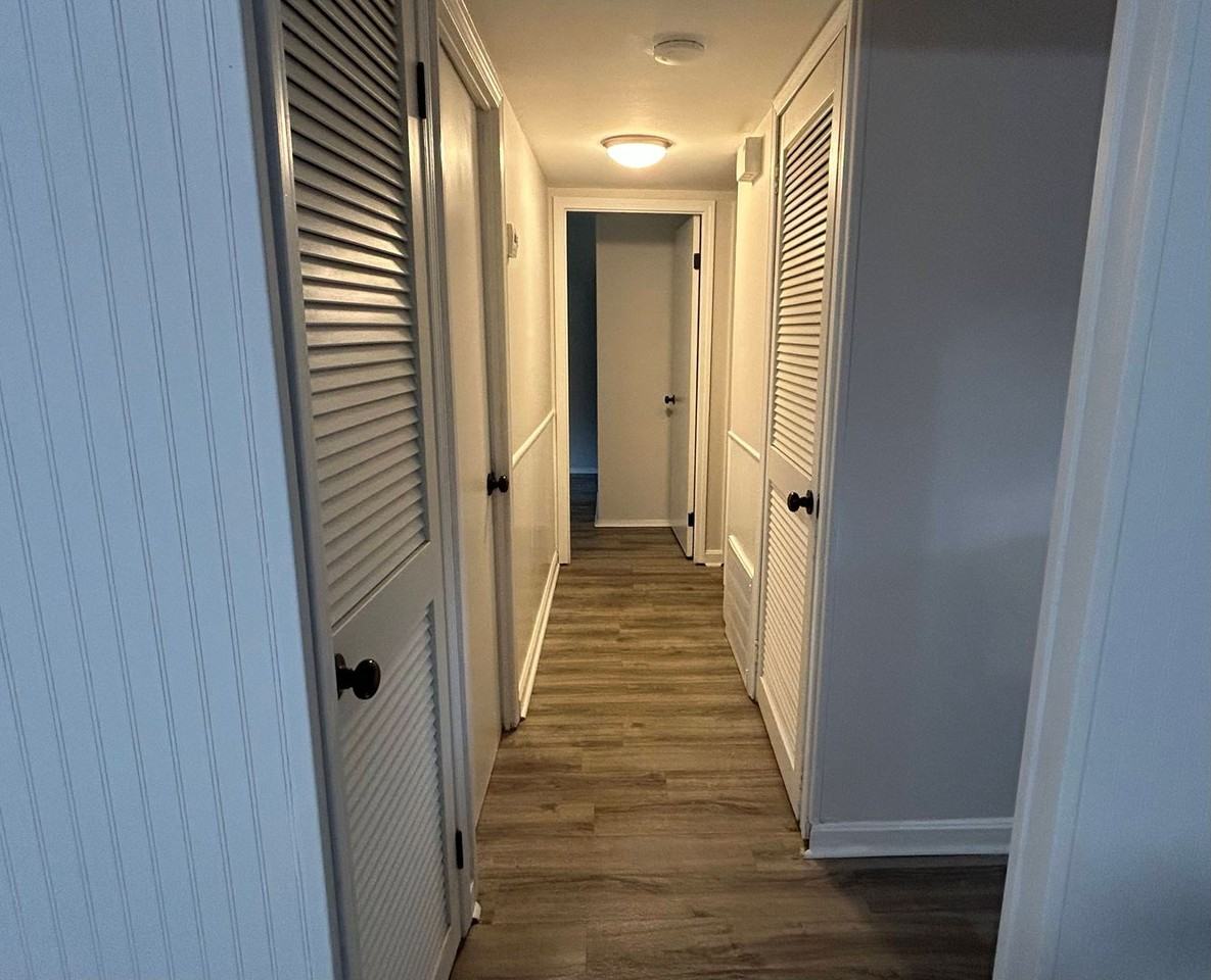 516 Hillview Blvd - Photo 4 of 21