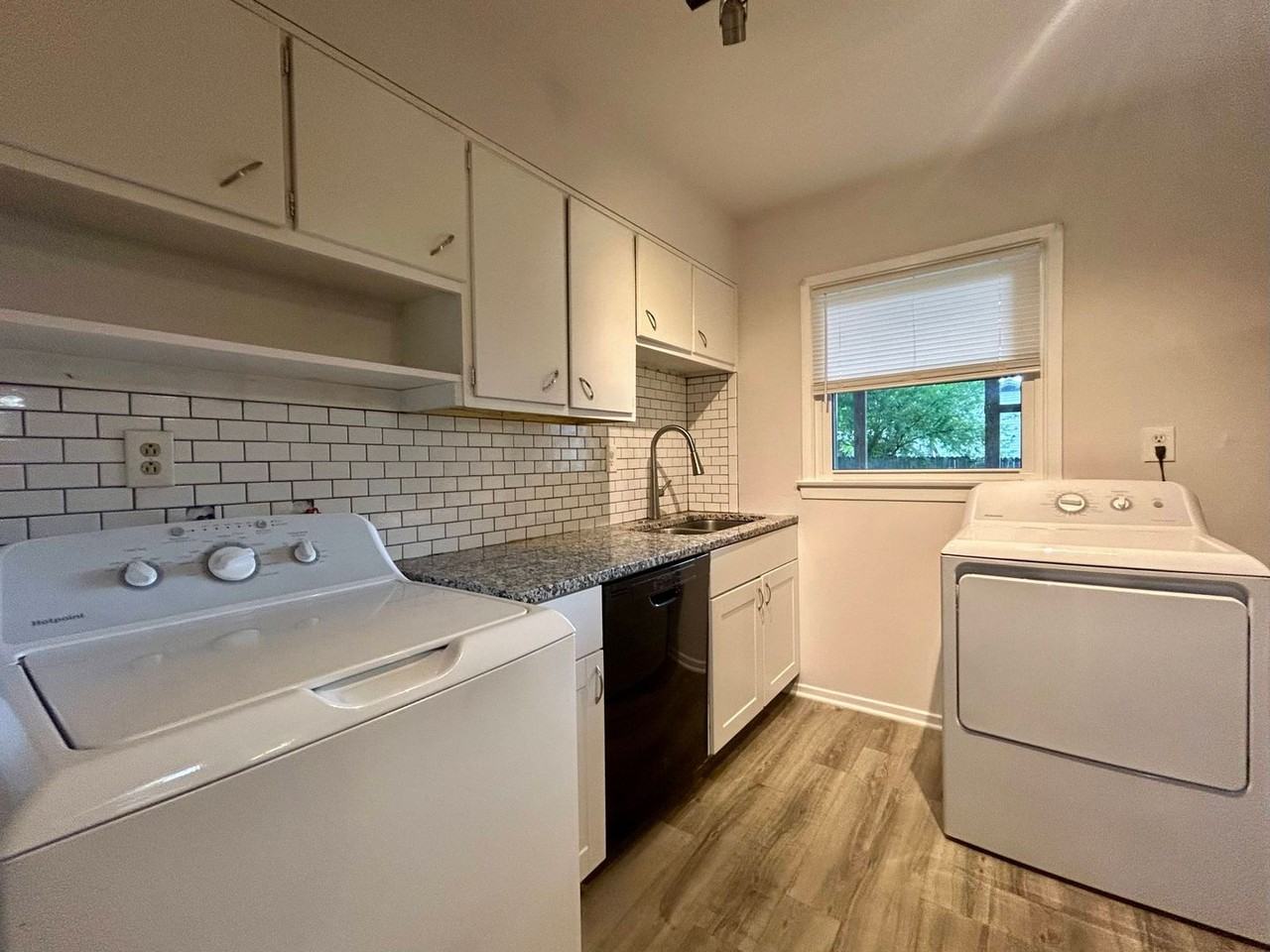 516 Hillview Blvd - Photo 5 of 21