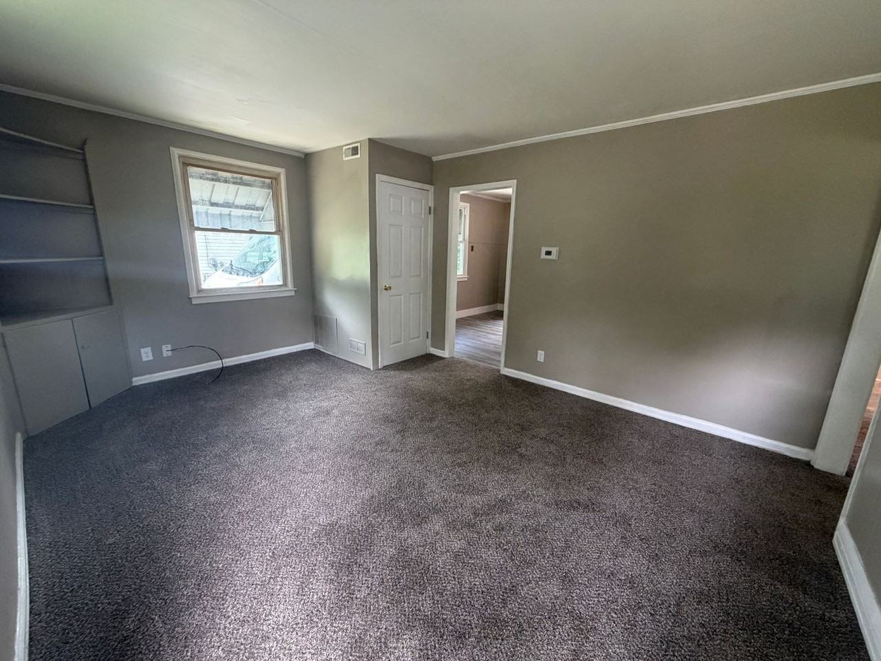 4439 Eichelberger Ave - Photo 2 of 13