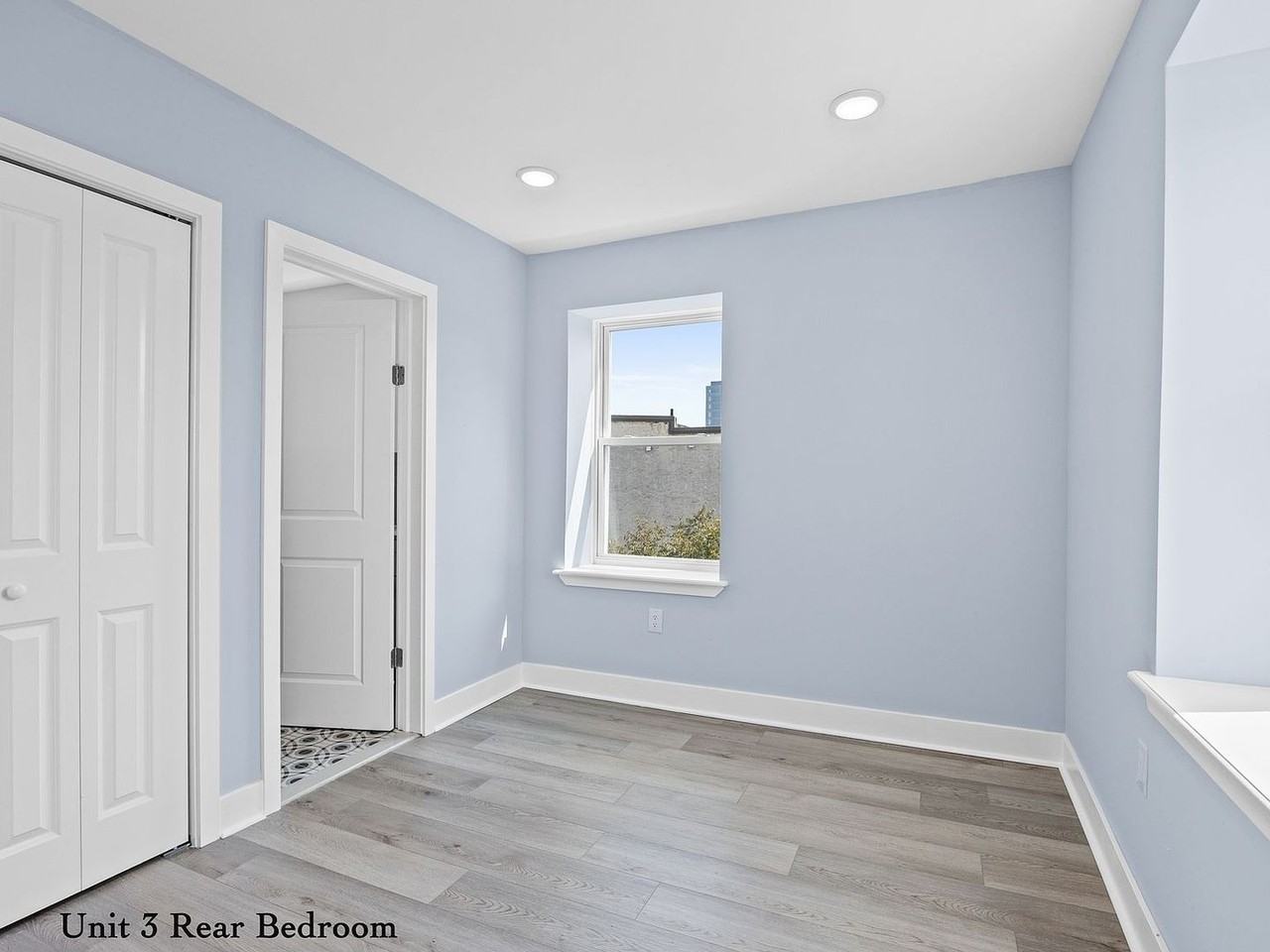 1716 W Oxford St - Photo 5 of 11