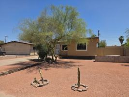 featured image of 1243 N Oleander St