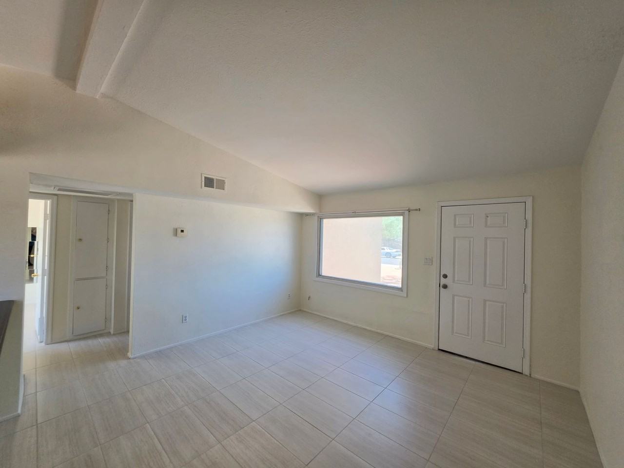 1243 N Oleander St - Photo 3 of 22