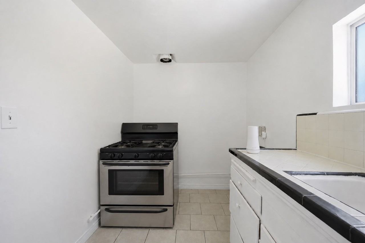 4914 Maine Ave - Photo 7 of 25