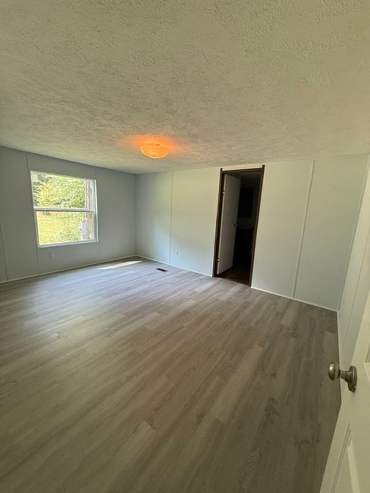 350 Rock Church Rd - Photo 5 of 19