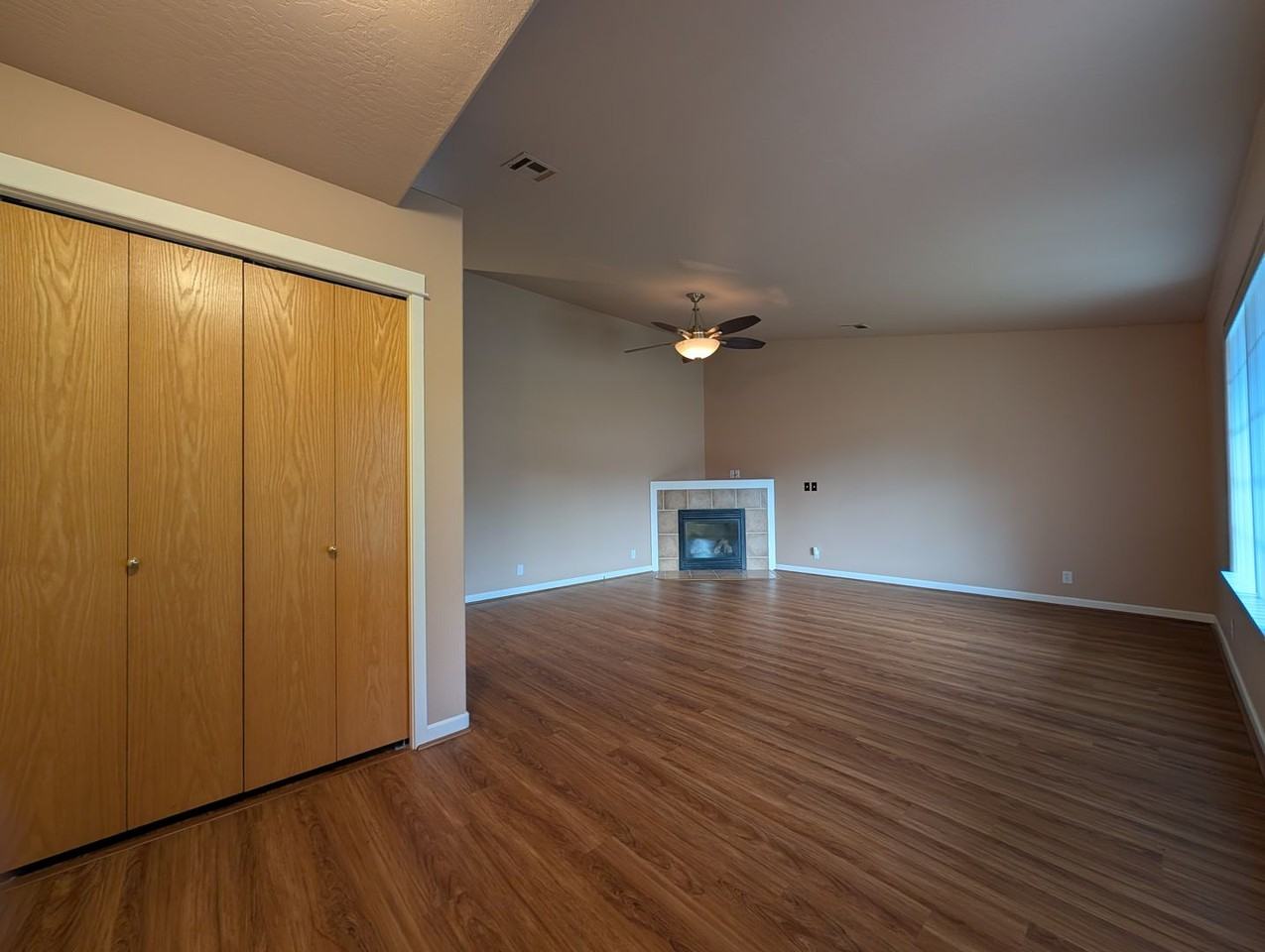 6566 Jules Pl - Photo 6 of 26