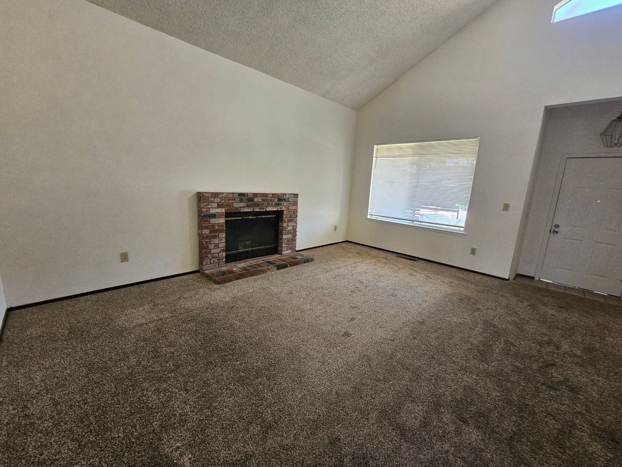 2324 Bellam Ct - Photo 6 of 8