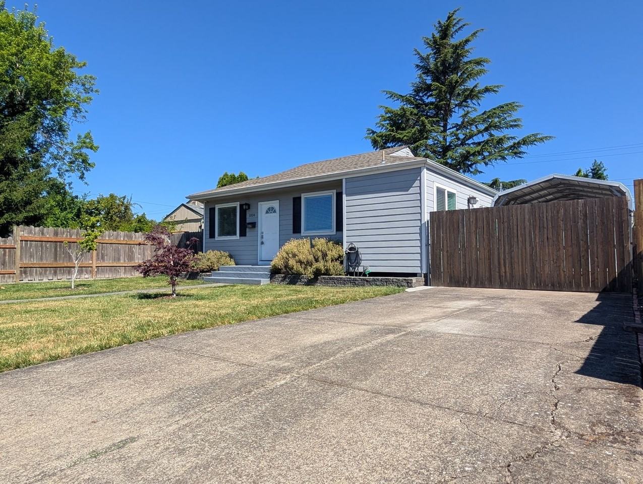 1814 F St - Photo 2 of 26
