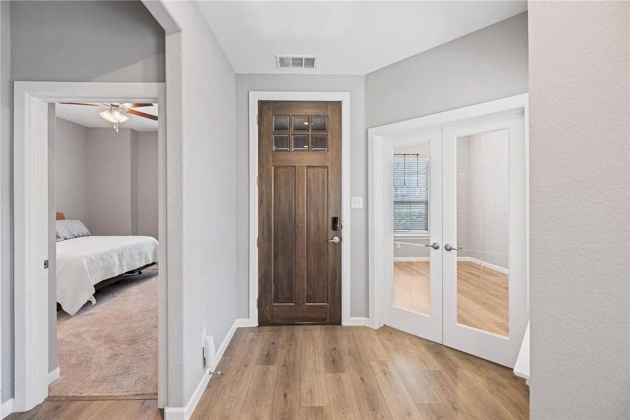 12405 Iveson Dr - Photo 2 of 39