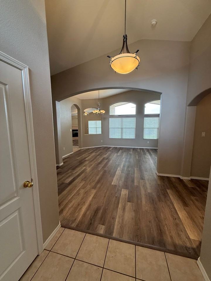 2526 Tuscan Hills Ln - Photo 4 of 38