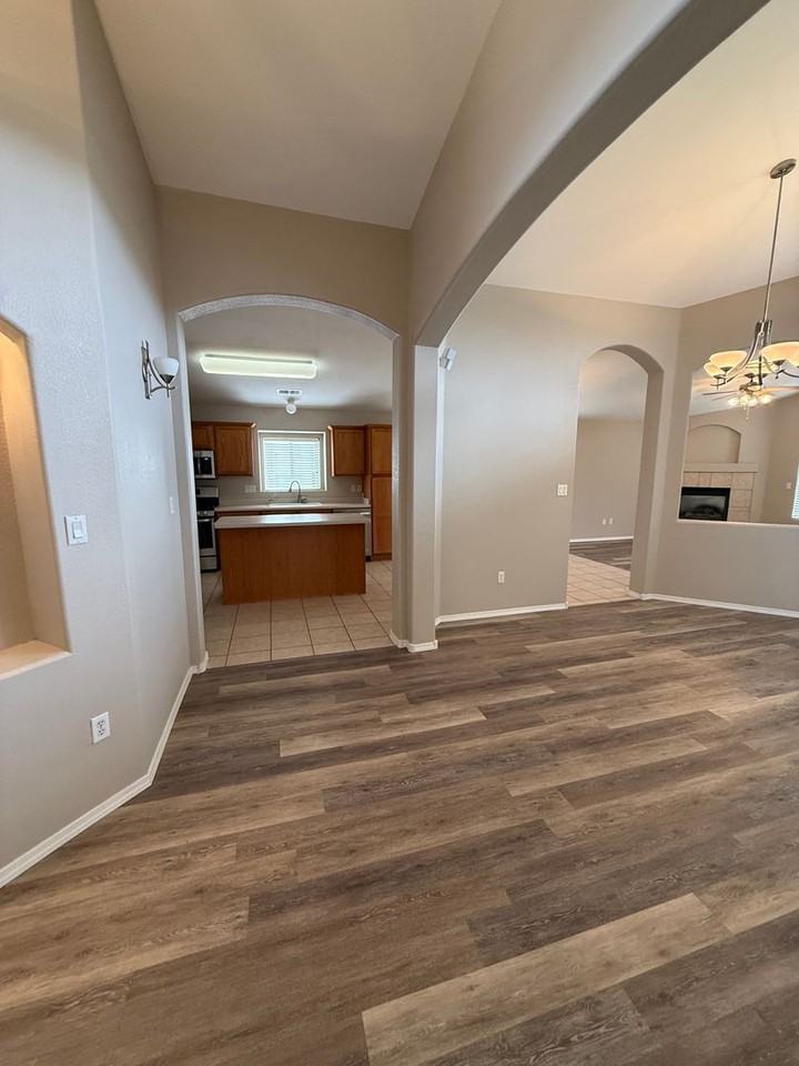 2526 Tuscan Hills Ln - Photo 6 of 38