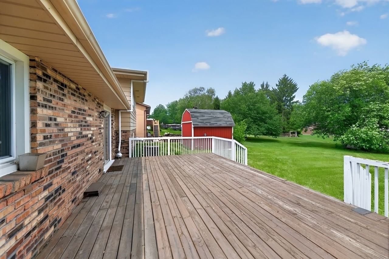 3561 Sunrise Dr - Photo 4 of 40