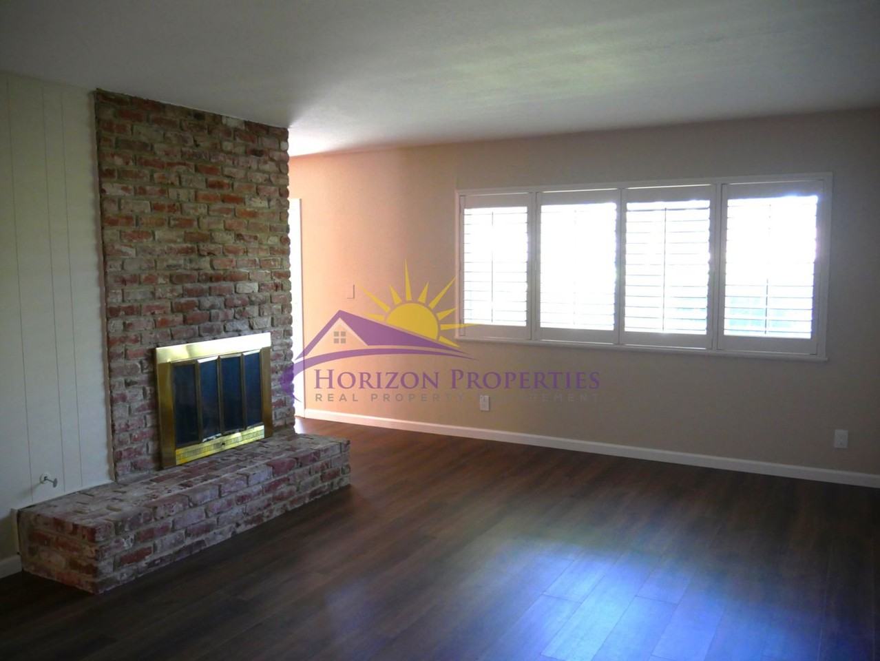 6986 Greenbrook Cir - Photo 4 of 29