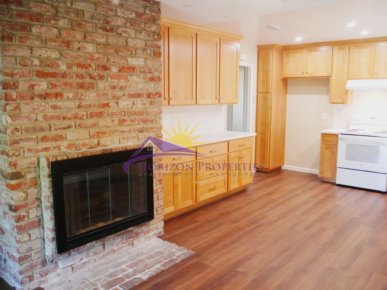 6986 Greenbrook Cir - Photo 7 of 29
