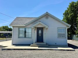 featured image of 2374 Appleside Blvd