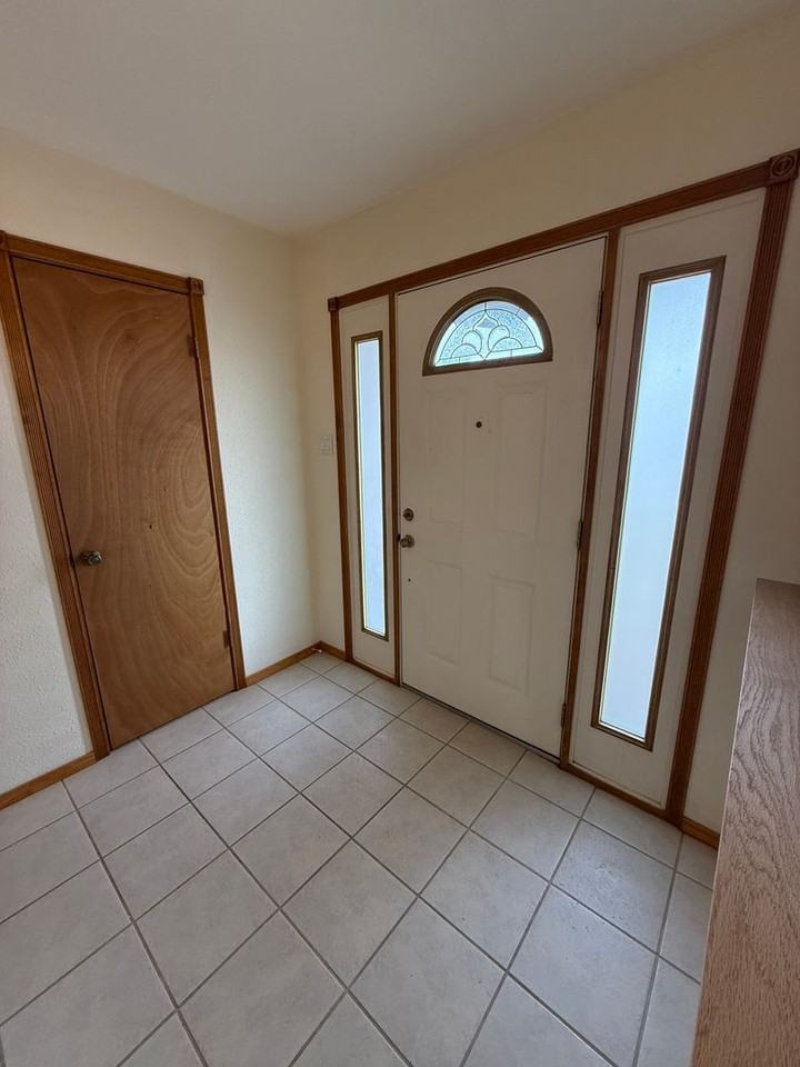 2719 Topley Ave - Photo 4 of 29