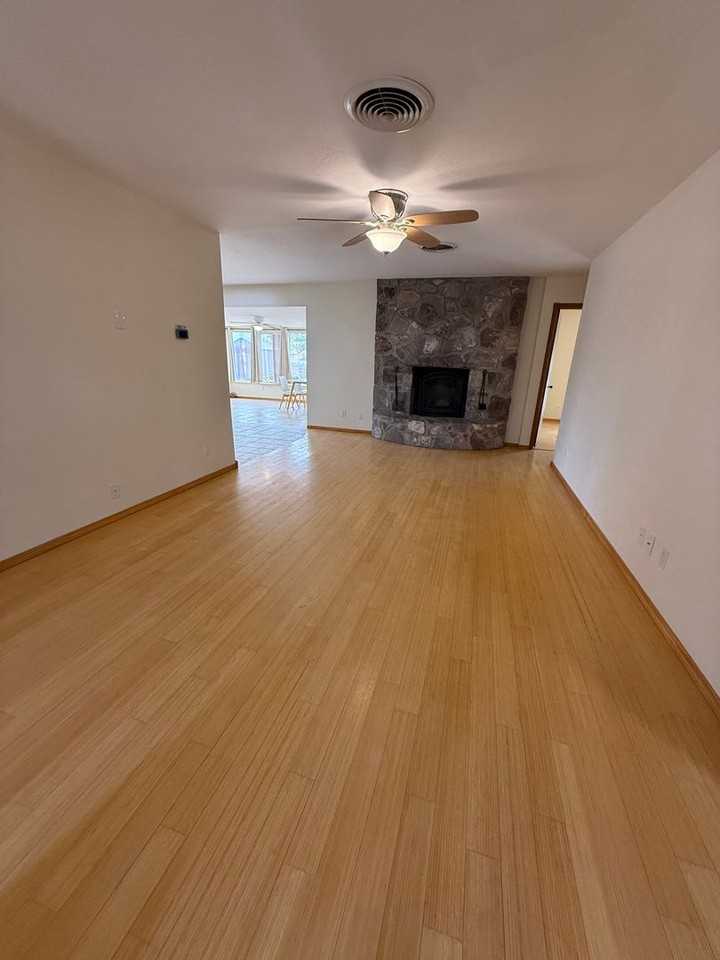 2719 Topley Ave - Photo 6 of 29