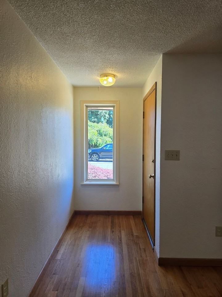 1012 N Villard St - Photo 3 of 34