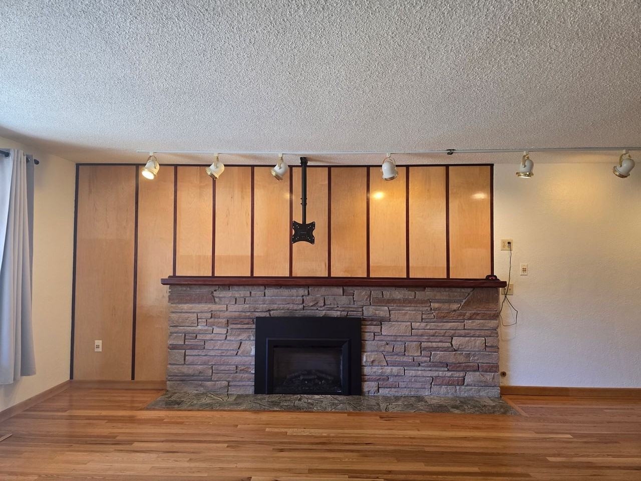 1012 N Villard St - Photo 6 of 34