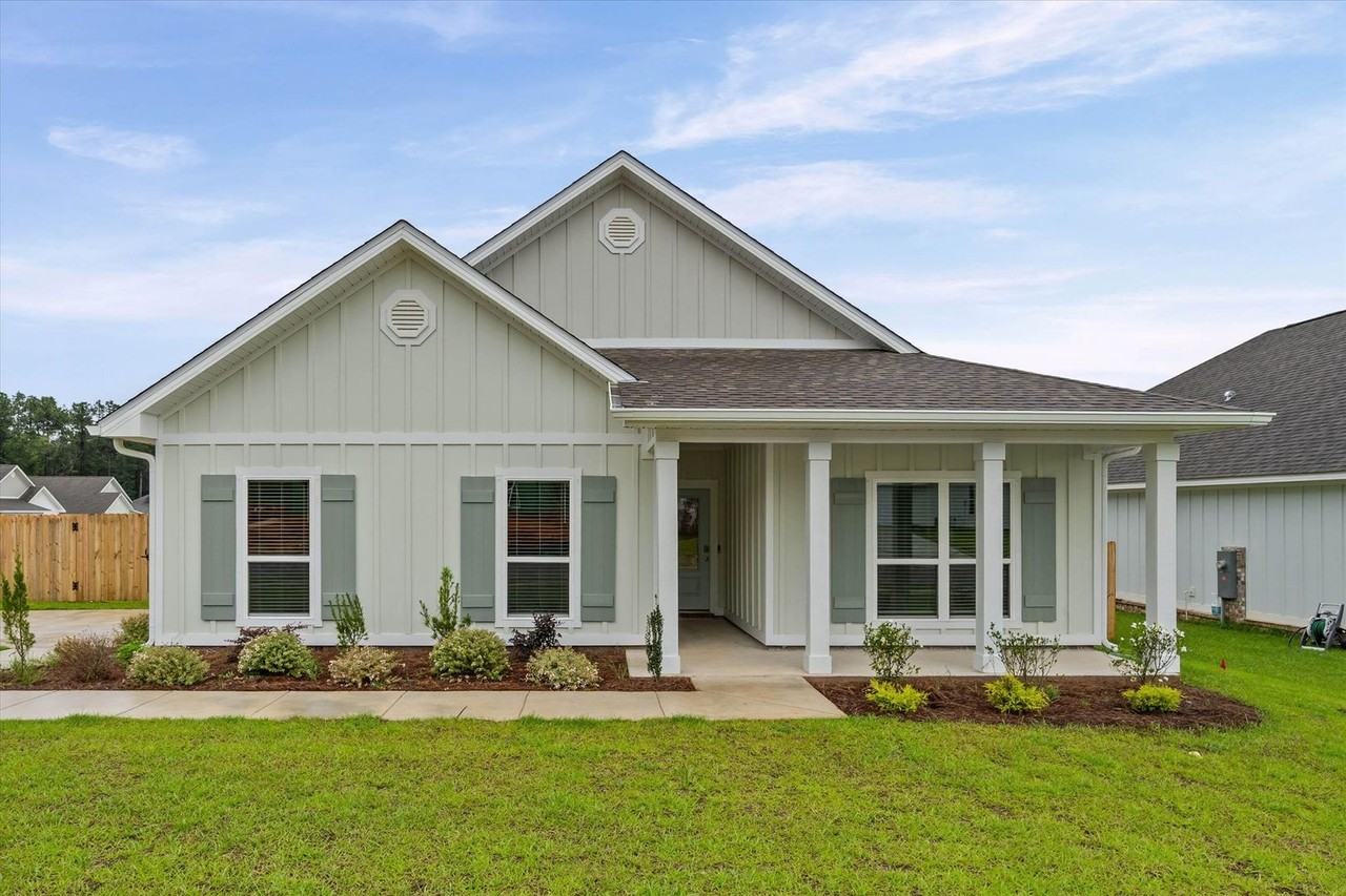 7307 Hawkins Mnr