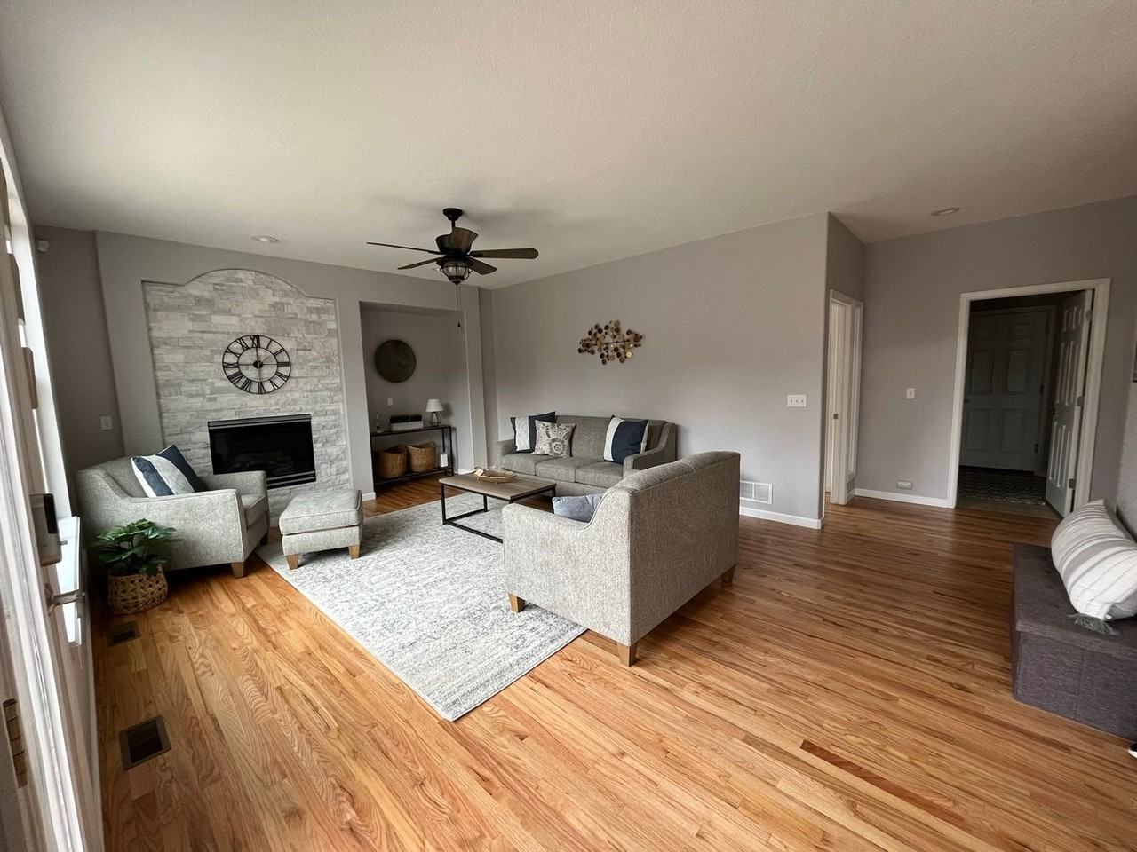 16851 E Euclid Ln - Photo 5 of 28