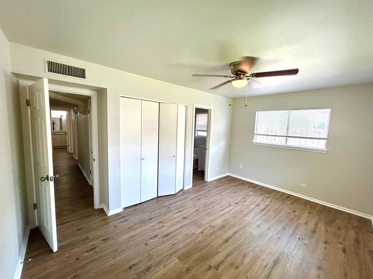 116 Roundtree Dr - Photo 7 of 16