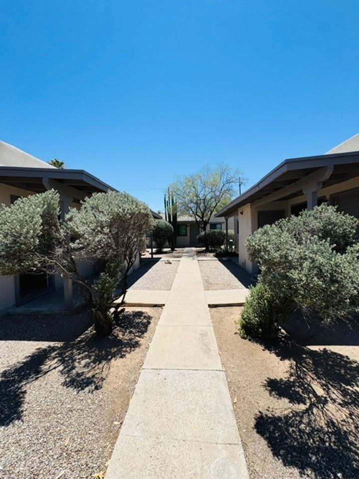 Los Altos - Photo 7 of 7