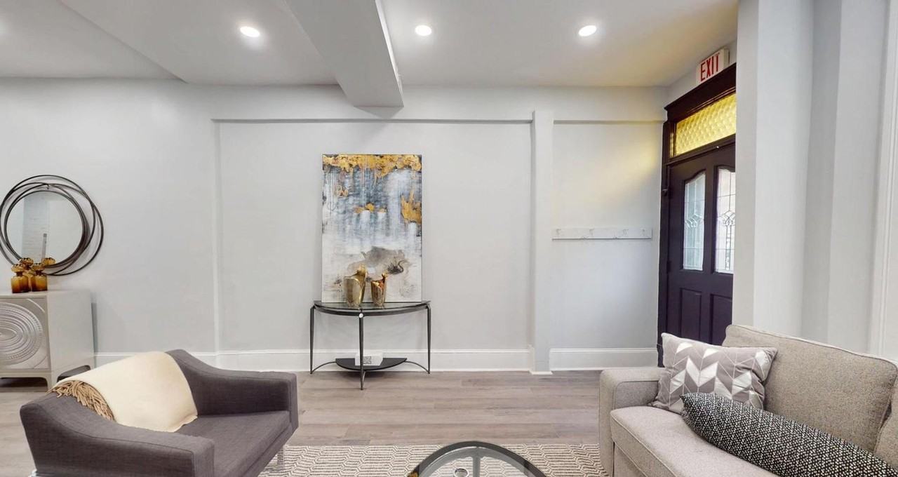 1228 Fairmont St Nw - Photo 4 of 37